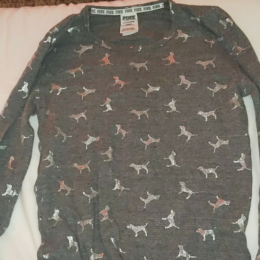 2 pajama tops